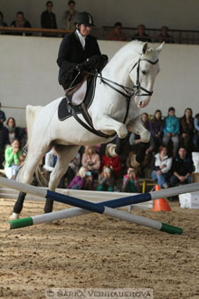 Skákání v dámském sedle